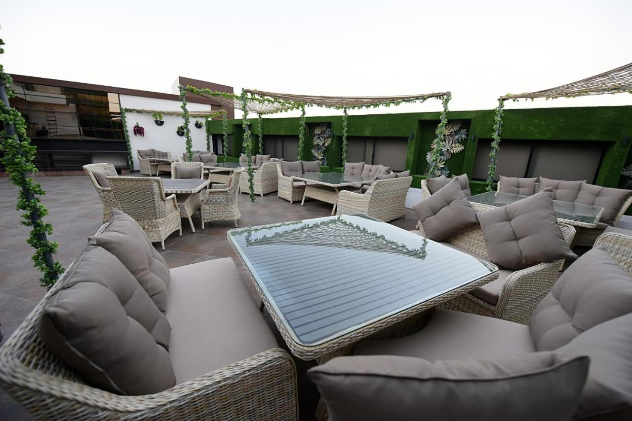 Jw Cruise Hotel Ajmer Exterior foto
