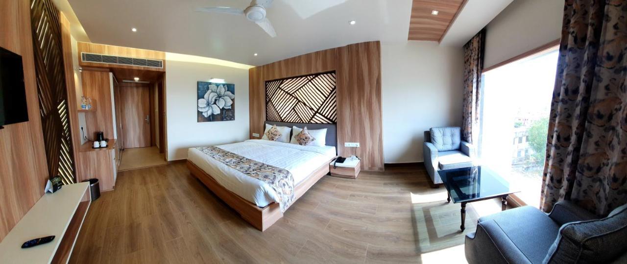 Jw Cruise Hotel Ajmer Exterior foto