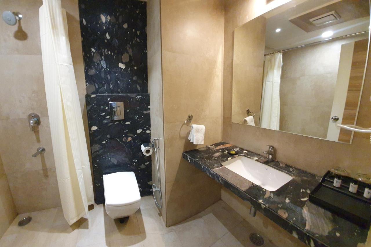 Jw Cruise Hotel Ajmer Exterior foto